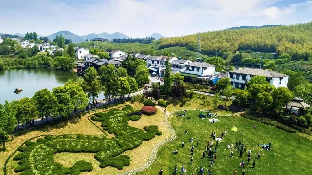 AB娱乐装饰团建 | 黄龙岘茶艺术村之旅